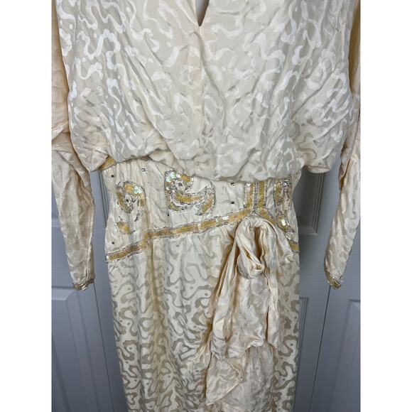 A.J. Bari Silk Cream Brocade Gold Sequin Formal Evening Dress Size 12 - Picture 4 of 11